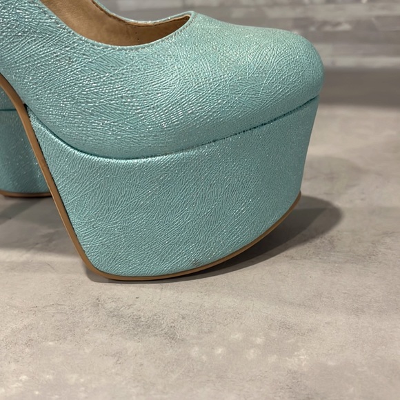 High Heel Platform Shoes - Picture 5 of 10